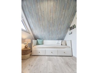 Schlafzimmer Surferbude Spitzboden 2.OG Oberhüs Scharbe