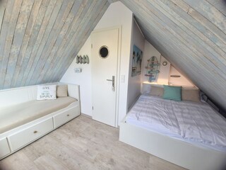 Schlafzimmer Surferbude Spitzboden 2. OG Oberhues Schar