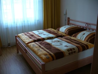 Schlafzimmer 2