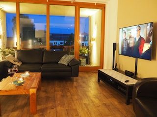 Wohnbereich mit Kinofeeling