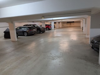 Tiefgaragenstellplatz