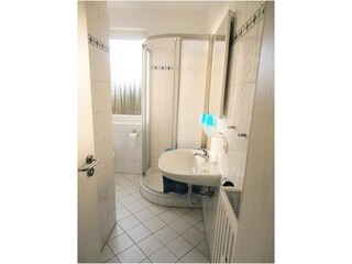 Tageslichtbad mit Dusche