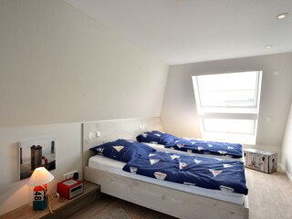 Schlafzimmer 2
