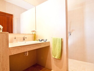 Badezimmer 1