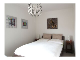 2. Schlafzimmer