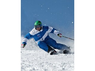 Skifahren mit unserem Partner Skischule Sprenzel