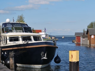 Boote können Sie sich im Hafen von Lenz ausleihen