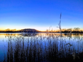 Beim Angeln vom Steg