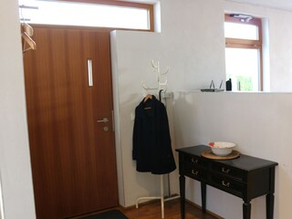 Eingang mit Garderobe