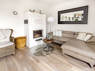 Wohnzimmer mit Kamin