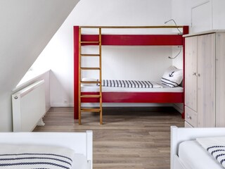 4 Bett Schlafzimmer