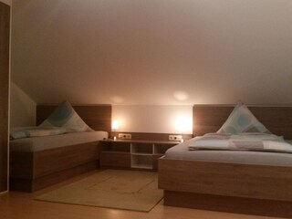 Schlafzimmer 3