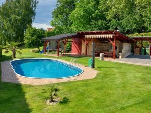 Ferienwohnung im Ferienhaus Trosenka - Hrubá Skalá - image1