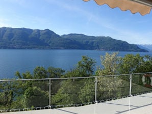 Holiday apartment The lake view - Porto Valtravaglia - image1