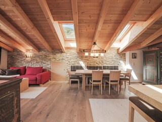 Wohnzimmer mit Küche