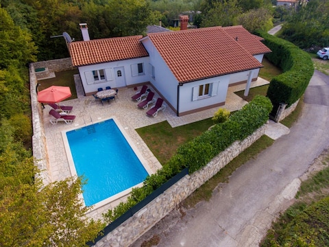 Holiday house Mia