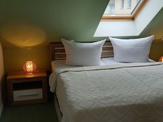 Schlafzimmer 2