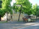 Es fahren auch modernere Straßenbahnen zu uns