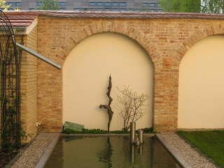 Kein Schwimmbecken, aber das Strandbad ist nahe