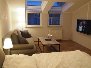 Doppelbett und Ausziehsofa