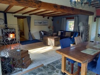 Cottage Surville Features 1