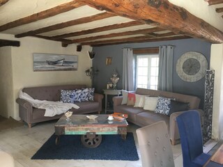 Cottage Surville Features 6