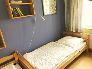 Zweites Schlafzimmer mit zwei separaten Betten