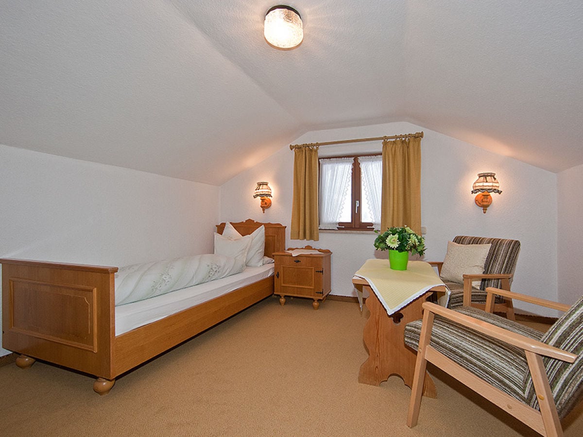 Ferienwohnung Klaushof, Mittenwald, Firma Ferienhaus Klaushof Frau