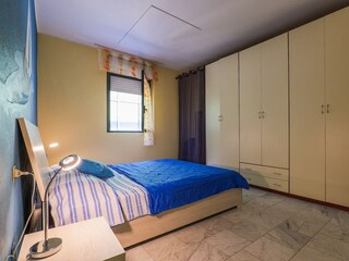 Eines von 2 Schlafzimmern