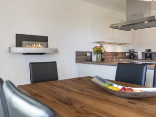 großer Esstisch für 6 Personen