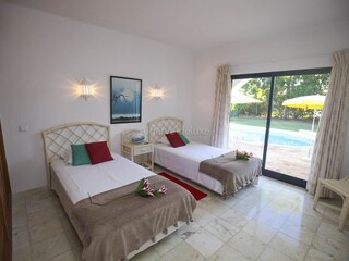Bedroom with single beds