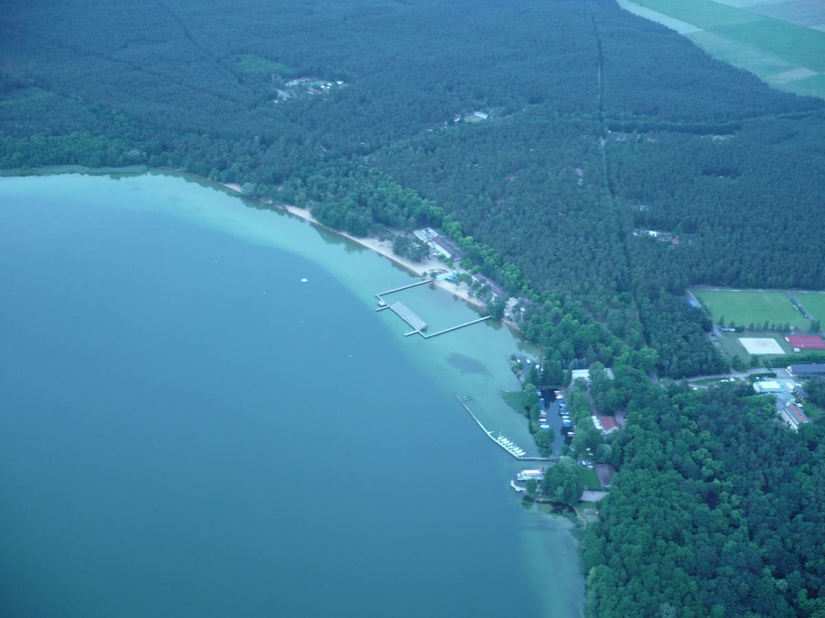 Luftaufnahme vom Arendsee, Strandtrebüne/ Standbad