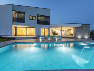 Villa Tinjan Buitenaudio-opname 5