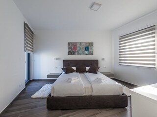 Villa Tinjan Caratteristiche 11