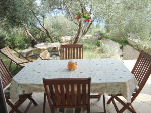 Ferienwohnung Villa Mare e Fiori Appartement Tuin