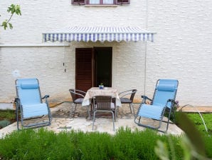 Holiday apartment Josef with private garden - Funtana - image1