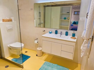 Badezimmer zu DZ unten links_2