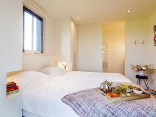 Schlafzimmer mit Doppelbett