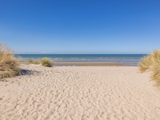 Breiter Strand und starke Ebbe und Flut