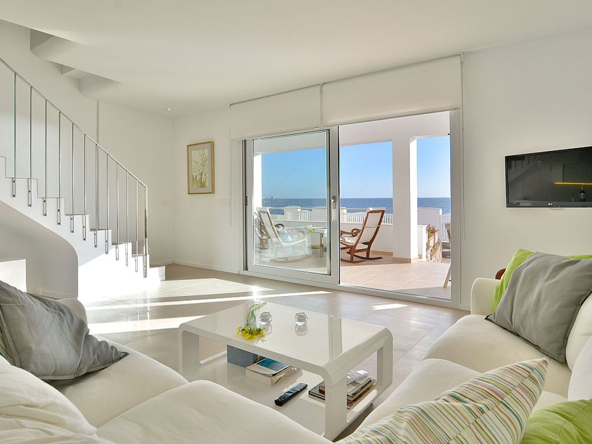 Doppelhaushälfte mit meerblick modernes helles wohnzimmer meerblick