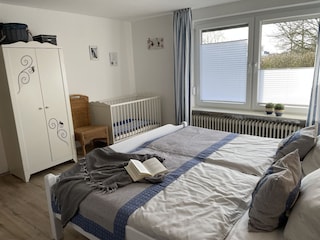 Schlafzimmer 1 Bild 2