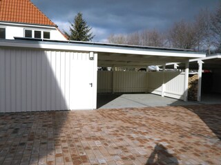 Carport der Ferienwohnung Haus Frieda