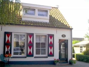 Gezellig en authentiek vakantiehuis (AMO52) - Aagtekerke - image1