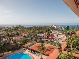 Blick zum beheizbaren Pool