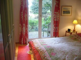 Schlafzimmer mit unendlich Blick in die Wiesen