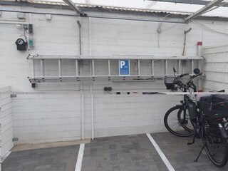Fahrradabstellplätze auf dem nicht einsehbaren Parkhof