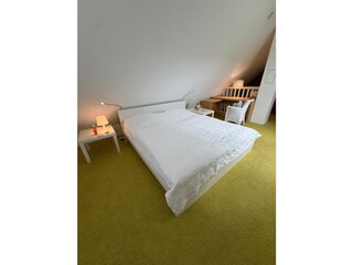 Bett 180 x 200 cm in Schlafzimmer 2
