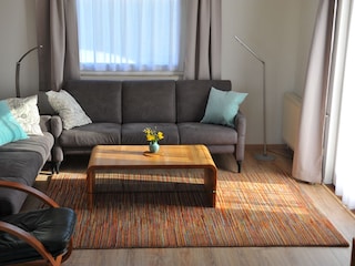 "Hygge": Sone von Süden im Wohnzimmer