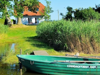 Nur wenige Schritte vom Haus zum Boot