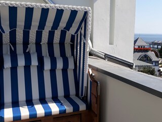 Eigener Strandkorb auf der Dachterrasse.